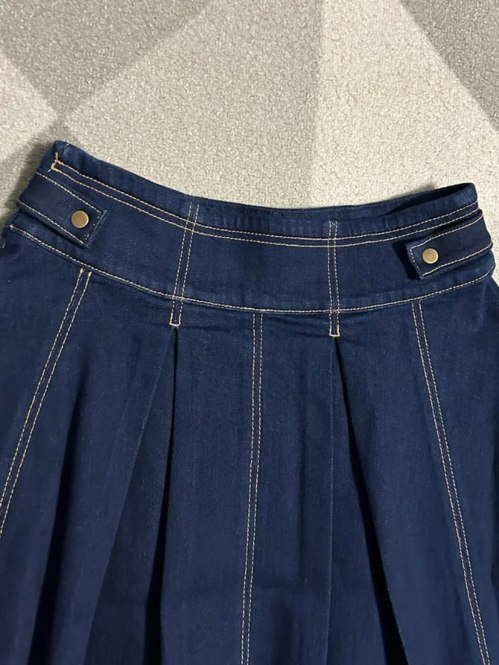 NWT Anthropologie Seamed Pleated Indigo Denim Mini Skirt Women's Size 2 - Picture 8 of 13